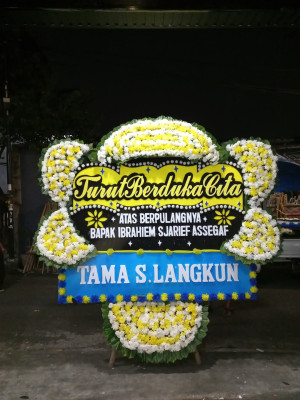 Papan Bunga Duka di Temon Kulon